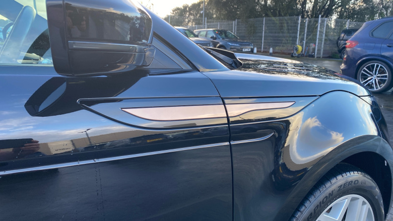 Land Rover Range Rover Evoque 2.0 D200 R-Dynamic SE 5dr Auto Diesel Hatchback